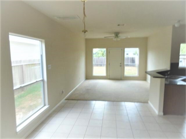 Foto del edificio - 9606 Ashville Dr