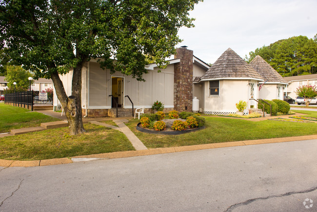 Building Photo - Rustic Village North