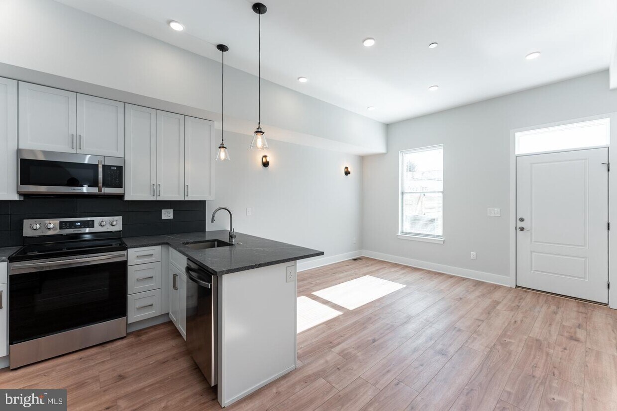 2931 Salmon St Unit 1R, Philadelphia, PA 19134 Room for Rent in