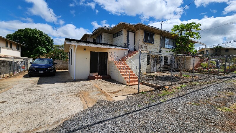 Primary Photo - 752 6th Ave