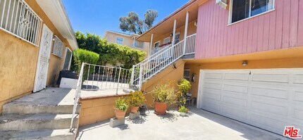 Building Photo - 419 La Colina Dr