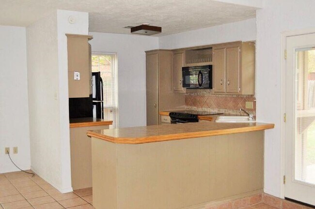 Foto del edificio - 4513 NE Highlander Cir
