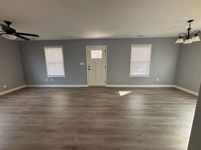 Building Photo - Beautiful Three Bedroom, Two Bathroom Single Family Home in Anderson, SC