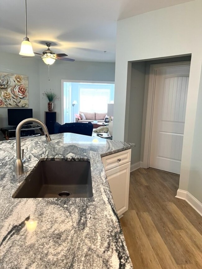 Building Photo - Topsail Landing 2 Bedroom Condo- Fully Fur...