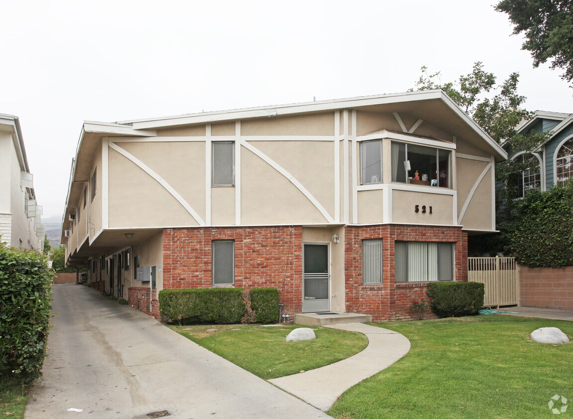 Foto principal - 521 Glenwood Rd