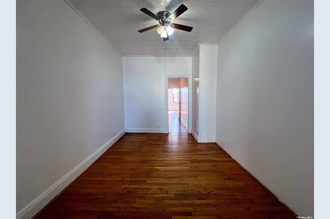 Building Photo - 511 Grandview Ave