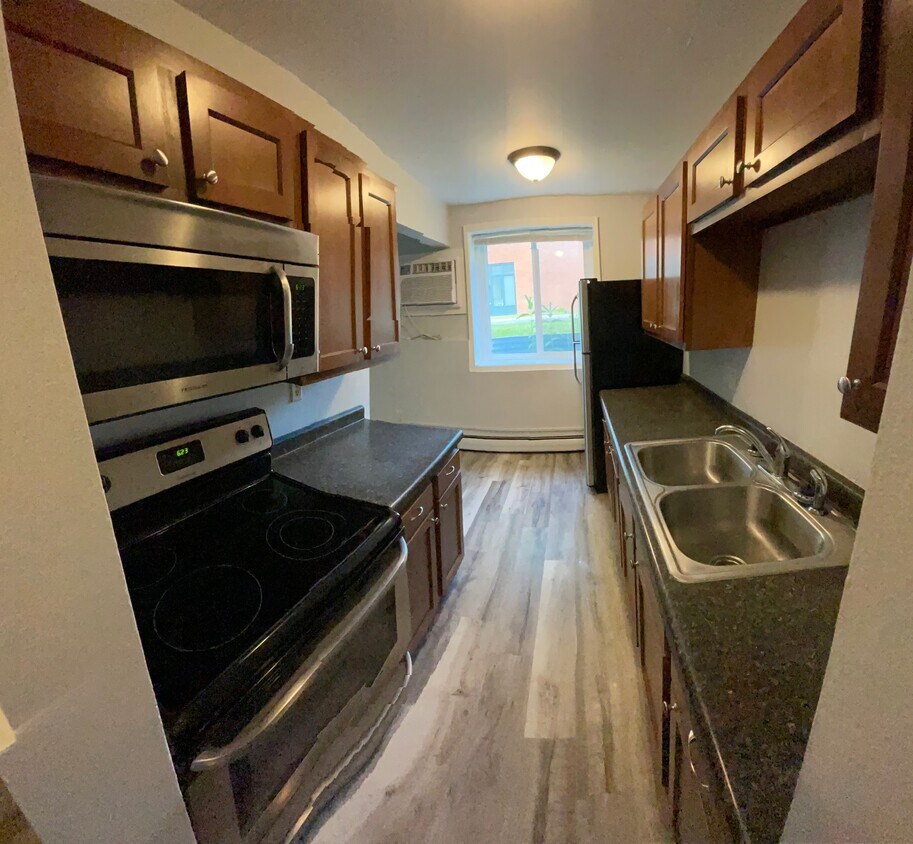 Primary Photo - 1220 Selby Ave