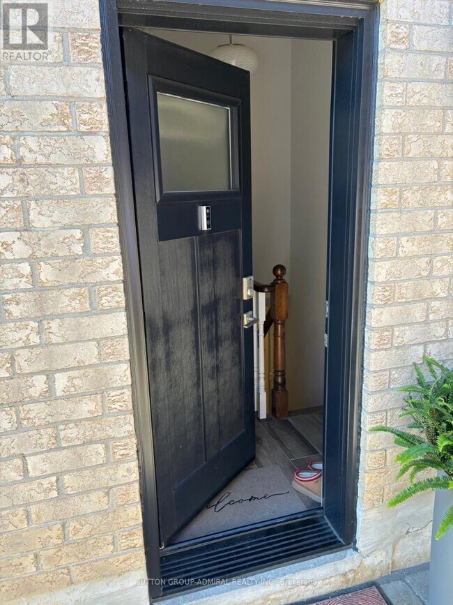 Photo du bâtiment - 32 Glenforest Dr