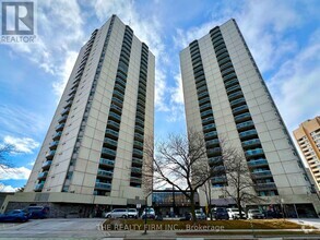 Building Photo - 323-323 Colborne St