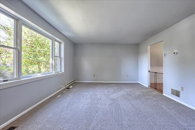 Foto del edificio - 3965 Brookridge Dr