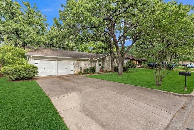 Photo - 2908 Nancy Cir (Arlington, TX) House