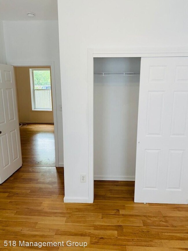 Building Photo - 4 br, 2 bath House - 610 Huron st