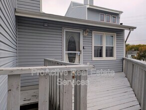 Building Photo - 1326 W Ocean View Ave