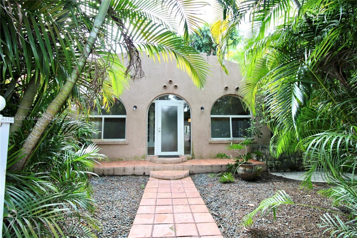 542 NE 130th Street North Miami Fl 33161 - 542 NE 130th Street   North Miami Fl 33161