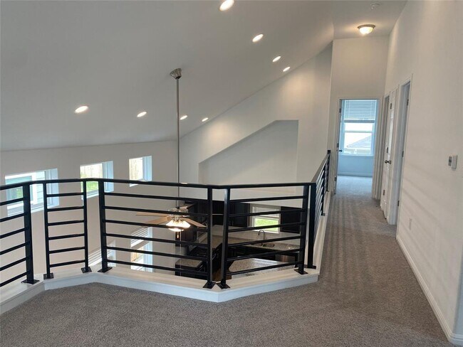 Building Photo - 11105 El Capitan Dr