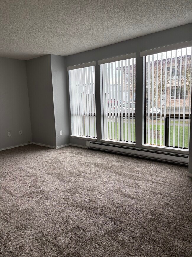 Foto del edificio - 328 Burnett Ave N