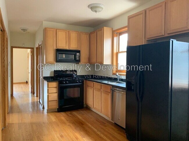 Foto del edificio - 1505 N Maplewood Ave