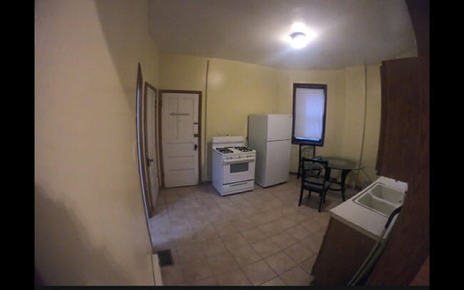 Foto del edificio - 3812 N Ashland Ave