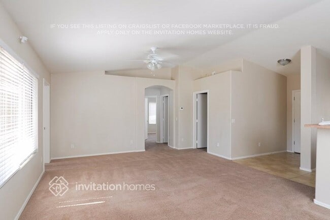 Foto del edificio - 8207 S 18th St