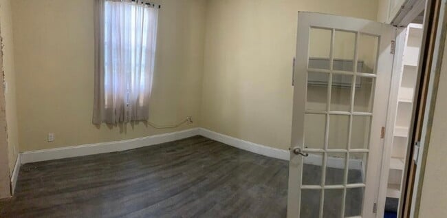 Building Photo - 2317 Franklin Ave