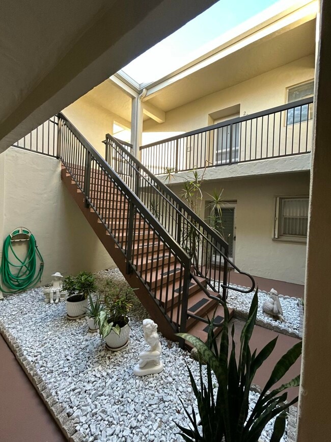 Building Photo - 2540 Boundbrook Blvd