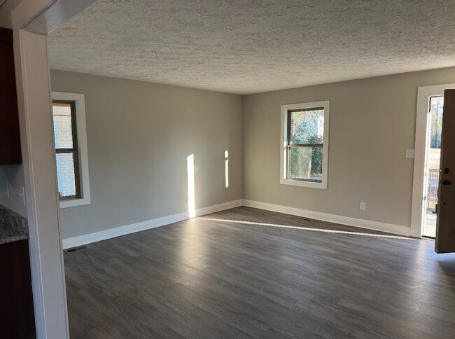 Building Photo - 60 Horseshoe Bend