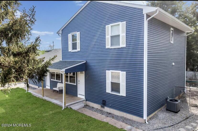 Primary Photo - 1143 Roe Ave