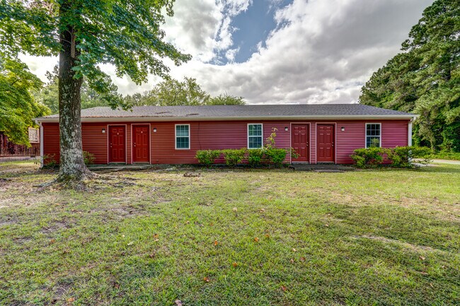 Foto del edificio - 1501 Charter Dr