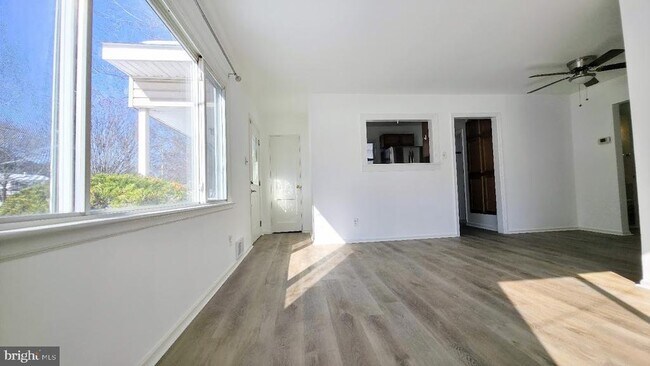 Foto del edificio - 12217 Valleywood Dr