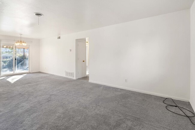 Building Photo - Hickman Arms