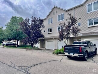Building Photo - 158 Paddock Ave