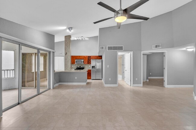 Building Photo - 2810 N Oakland Forest Dr
