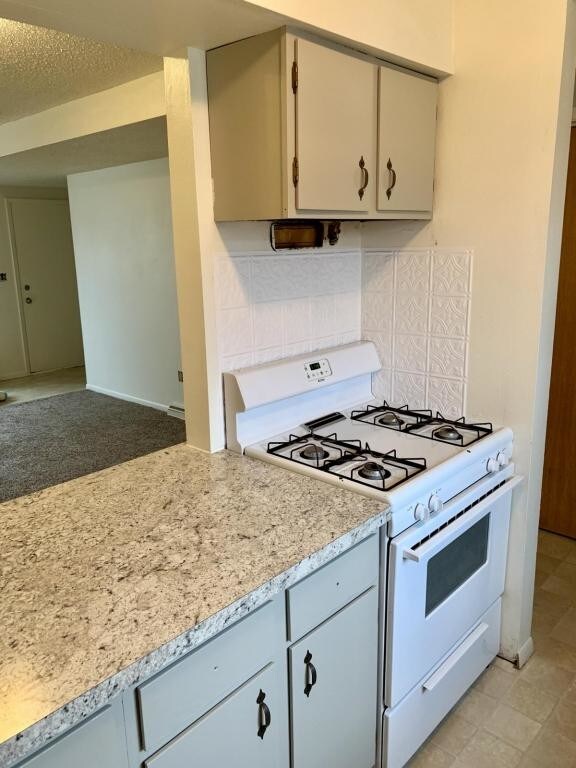 Foto del edificio - 4201-4203 E OVID AVE