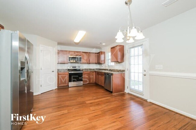 Foto del edificio - 3929 Creekmoore Dr