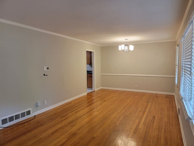 Foto del edificio - Got a Lot of Furniture - We Got a Lot of House - I am in LOVE with this Property!