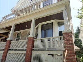 Building Photo - 2816 N Fratney St