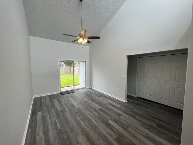 Foto del edificio - Beautifully remodeled home for rent in Ald...