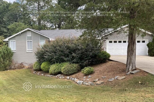 Building Photo - 4031 Linda Ln SW