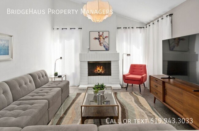 Foto del edificio - Beautifully Furnished, Private Tierrasanta...