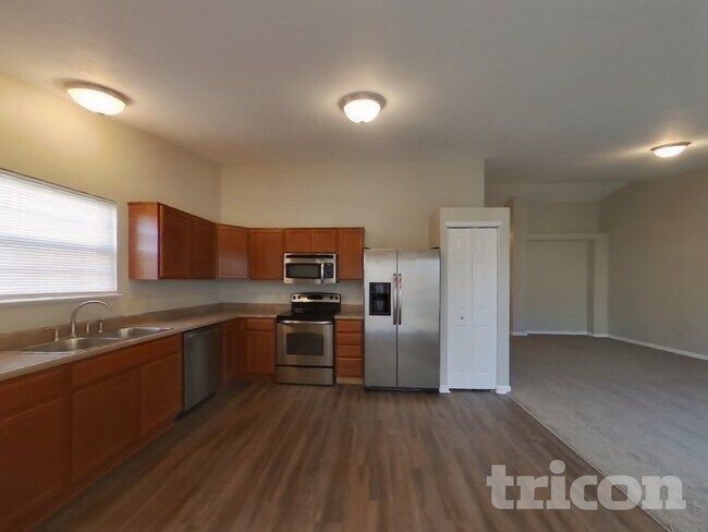 Foto del edificio - 710 Montezuma Express Dr