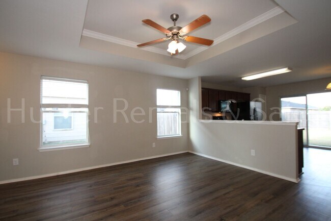 Building Photo - Modern Comfort in Meadows of Trimmier