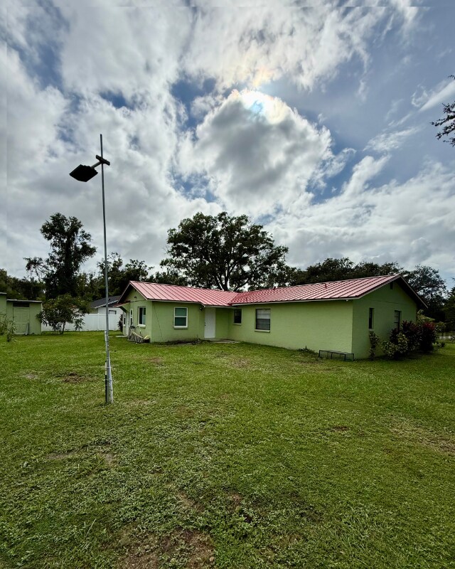 Foto del edificio - 108 Burchwood Ave