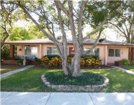 Foto principal - 216 E Johnson Ave