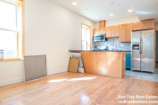 Photo - 20 Winthrop St Apartment