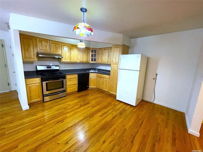 Building Photo - 36-21 193rd St