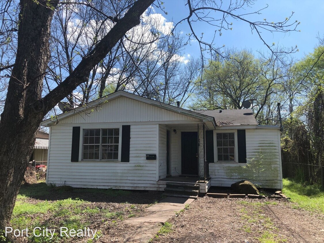 Primary Photo - 3 br, 1 bath House - 204 Montgomery St