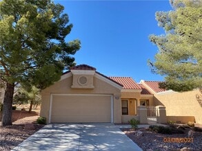 Building Photo - 2501 Showcase Dr