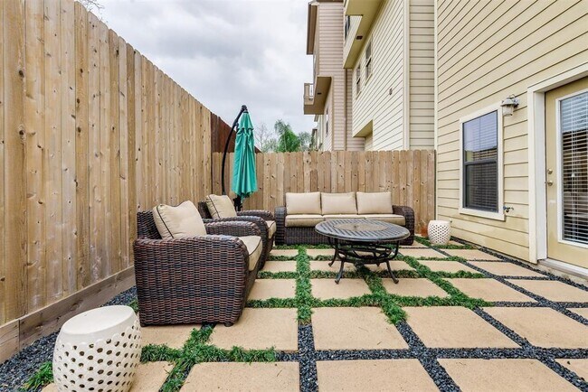 Foto del edificio - 1146 Hempstead Villa Ln