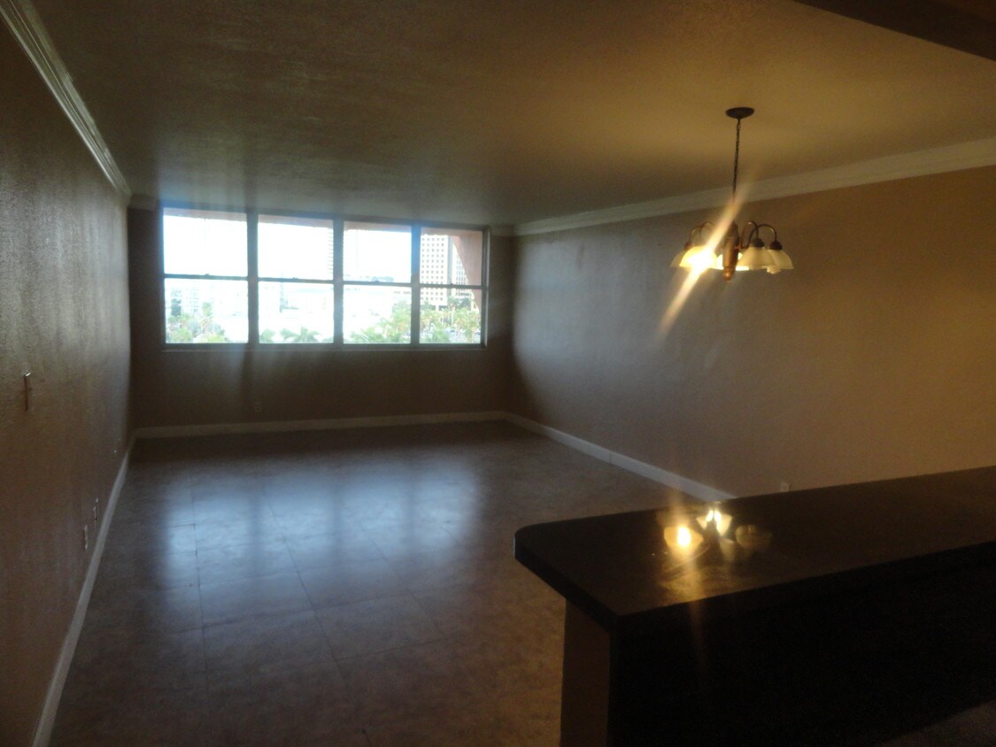 Foto principal - 9001 SW 77th Ave