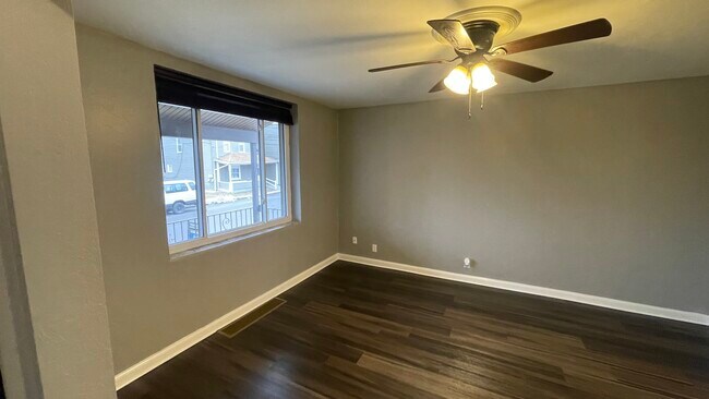 Building Photo - 2311 Grandview Ave